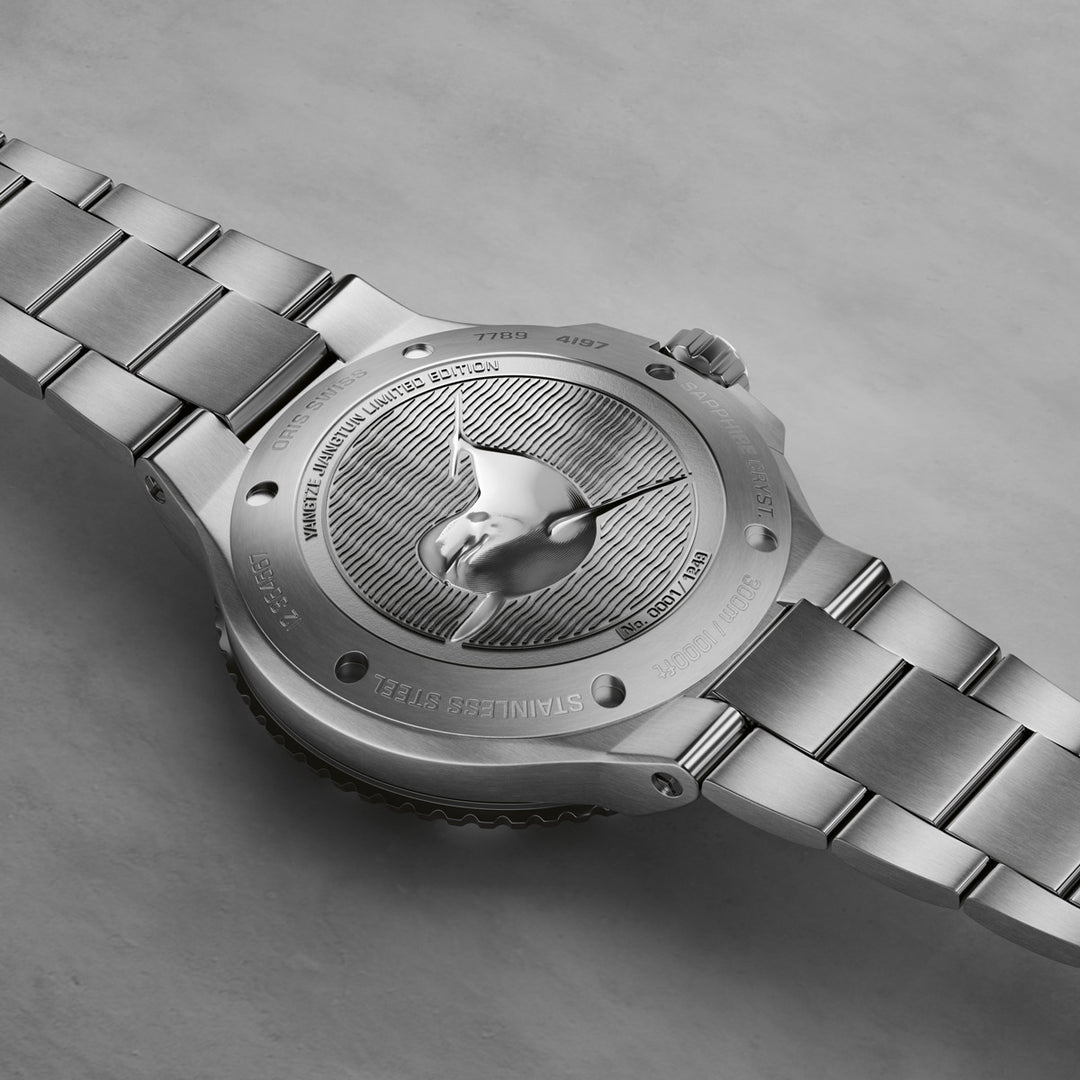 Oris Aquis Date Yangtze Jiangtun Limited Edition - 01 733 7789 4197-Set