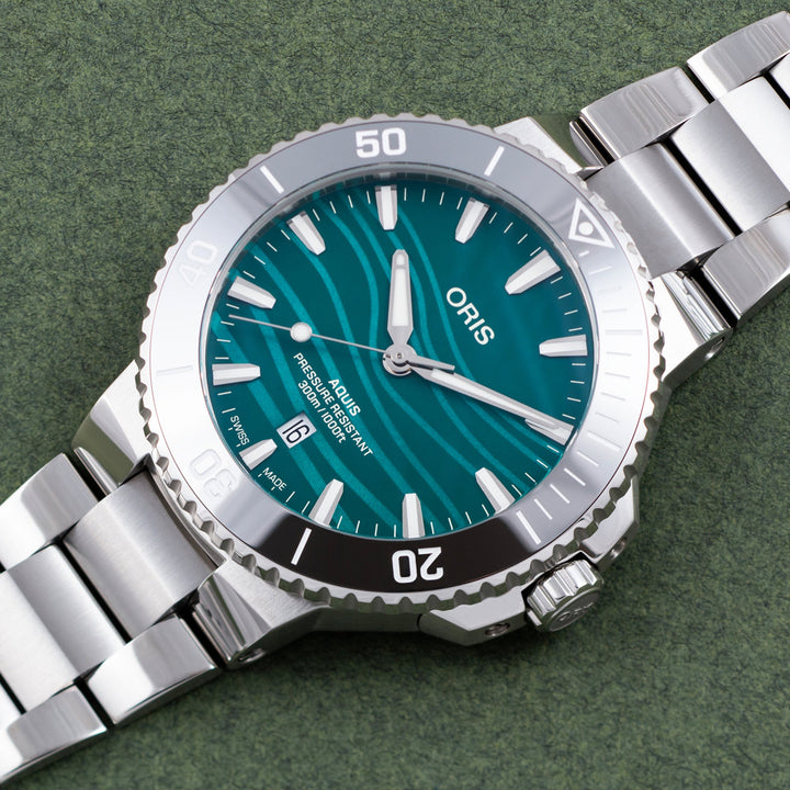 Oris Aquis Date Yangtze Jiangtun Limited Edition - 01 733 7789 4197-Set