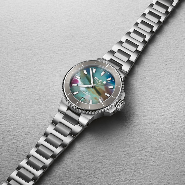 Oris Aquis Date Upcycle - 01 733 7792 4150-07 8 19 05P