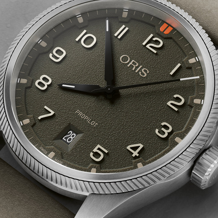 Oris ProPilot Date - 01 733 7805 4167-07 6 20 16LC