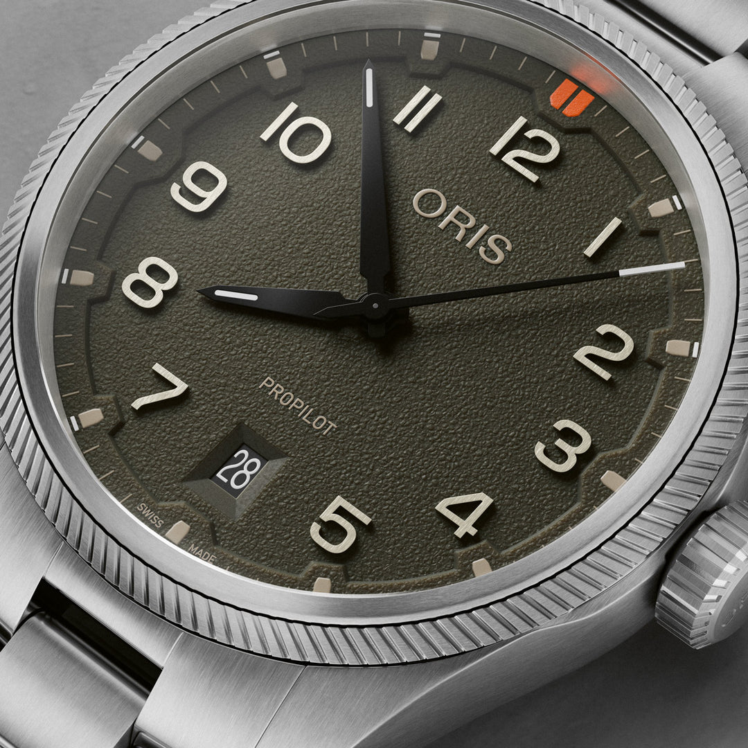 Oris ProPilot Date - 01 733 7805 4167-07 8 20 04LC