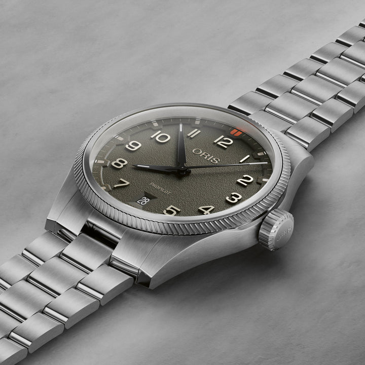 Oris ProPilot Date - 01 733 7805 4167-07 8 20 04LC