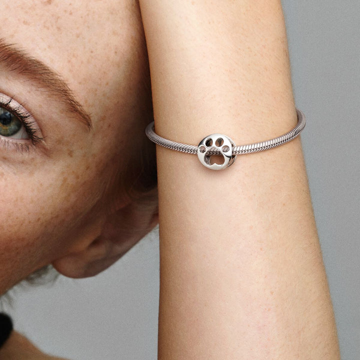 Pandora Offen gearbeiteter Hundepfotenabdruck Charm - 798869C00