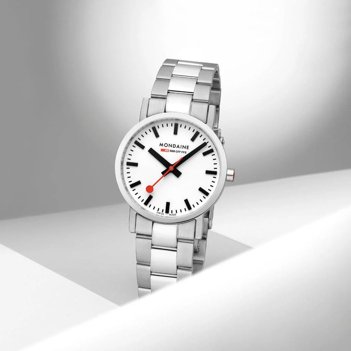 Mondaine Classic 30 - A658.30323.11SBJ