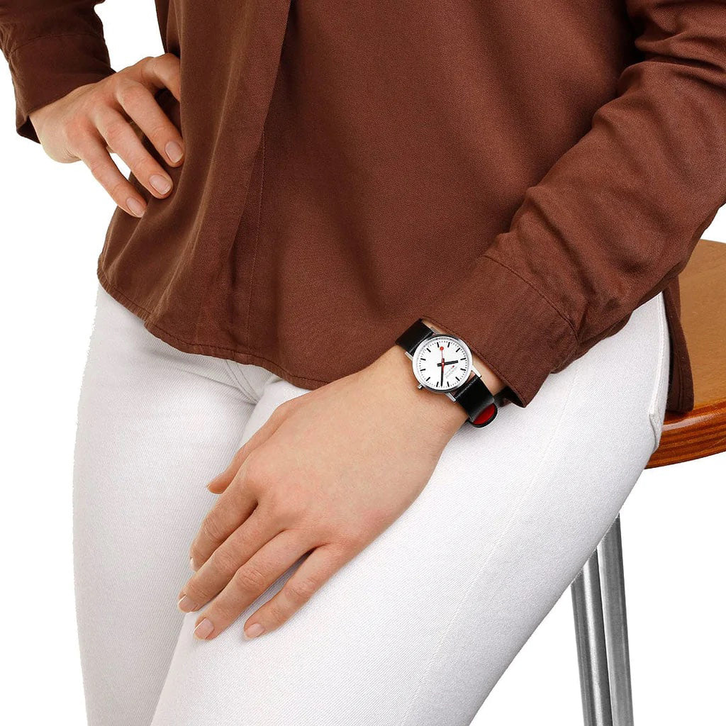 Mondaine Classic 30 Vegan - A658.30323.16SBBV