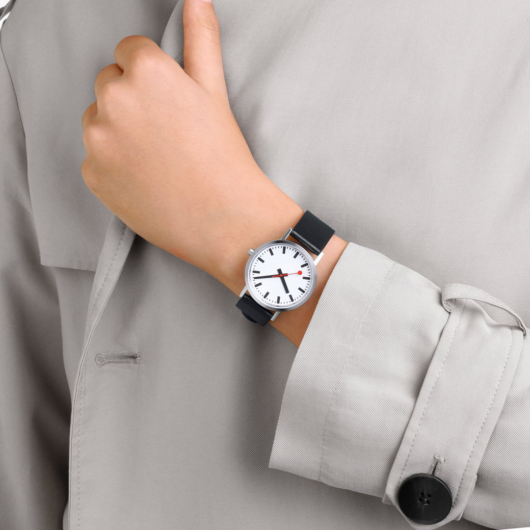 Mondaine Classic 36 Vegan - A660.30314.16OMV