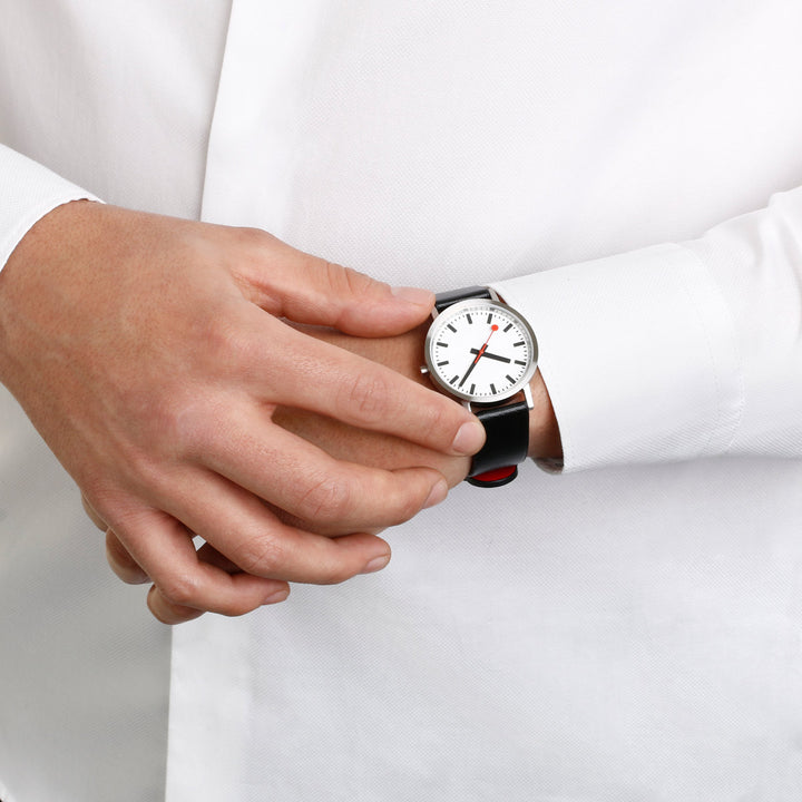 Mondaine Classic 36 Vegan - A660.30314.16OMV