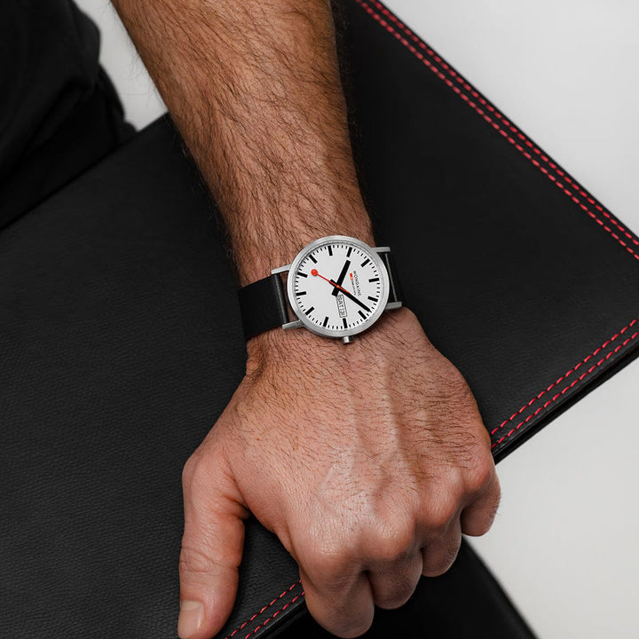 Mondaine Classic 40 Vegan - A667.30360.11SBBV