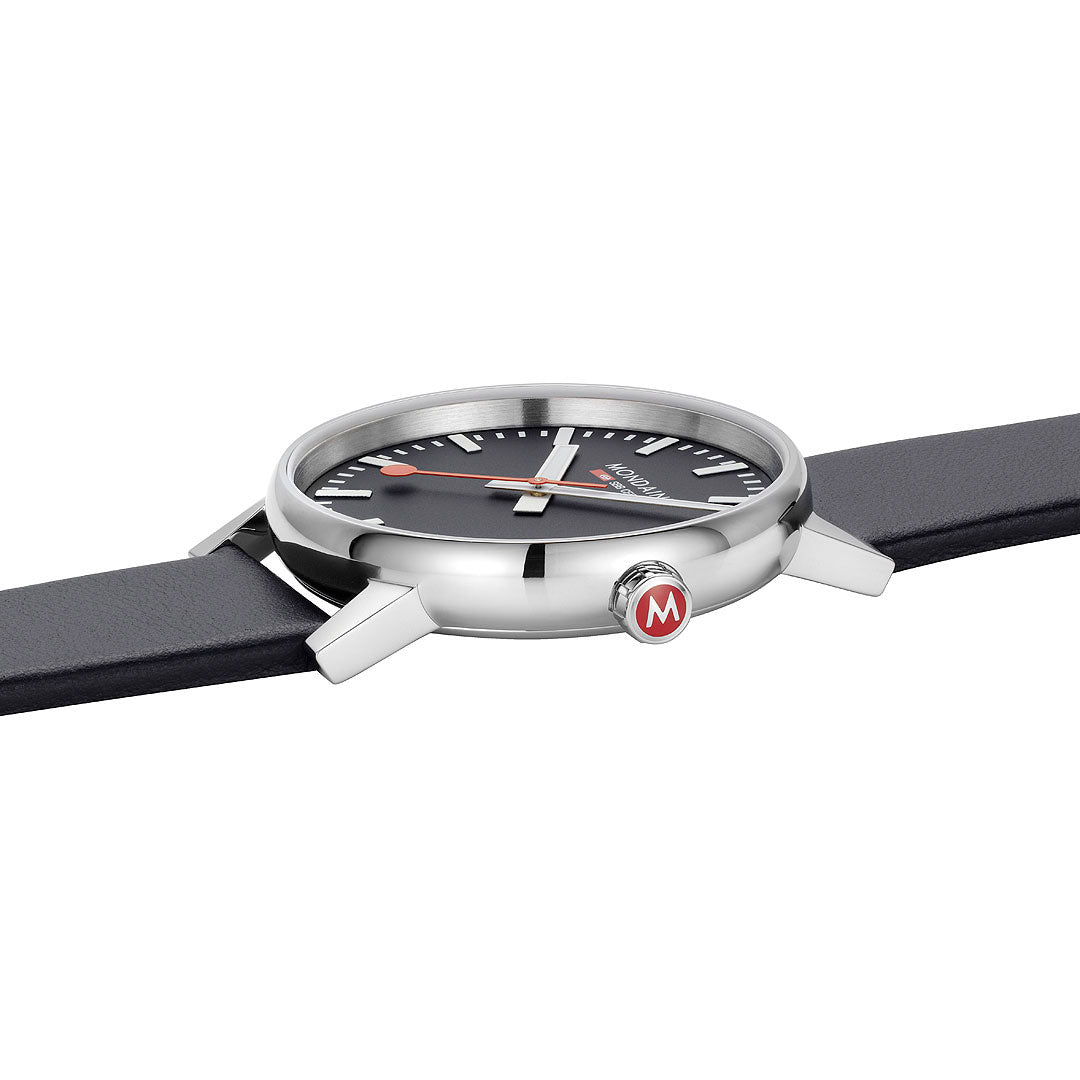 Mondaine Evo2 (43 mm) - MSE.43120.LB