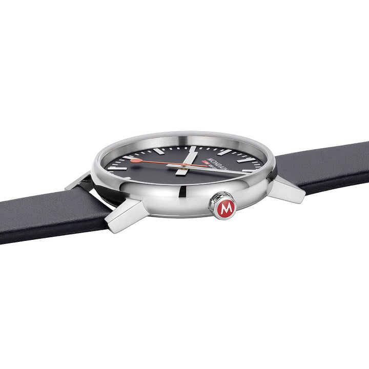 Mondaine Evo2 (43 mm) - MSE.43120.LB