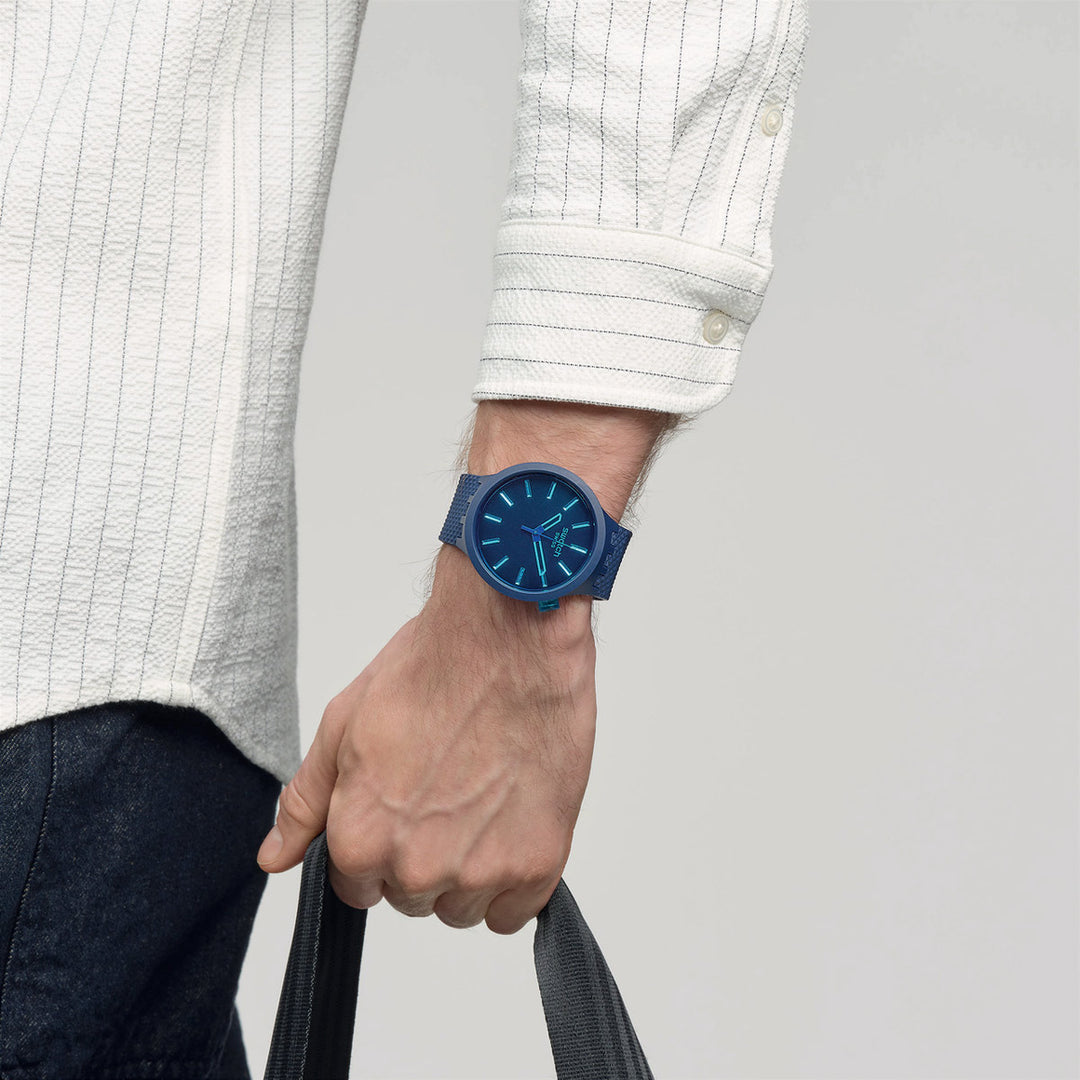 Swatch Indigo Glow - SB05N113