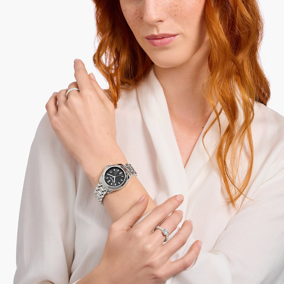 Thomas Sabo Damenuhr Divine Silver mit schwarzem Zifferblatt und weissen Steinen Silber - WA0406-201-203