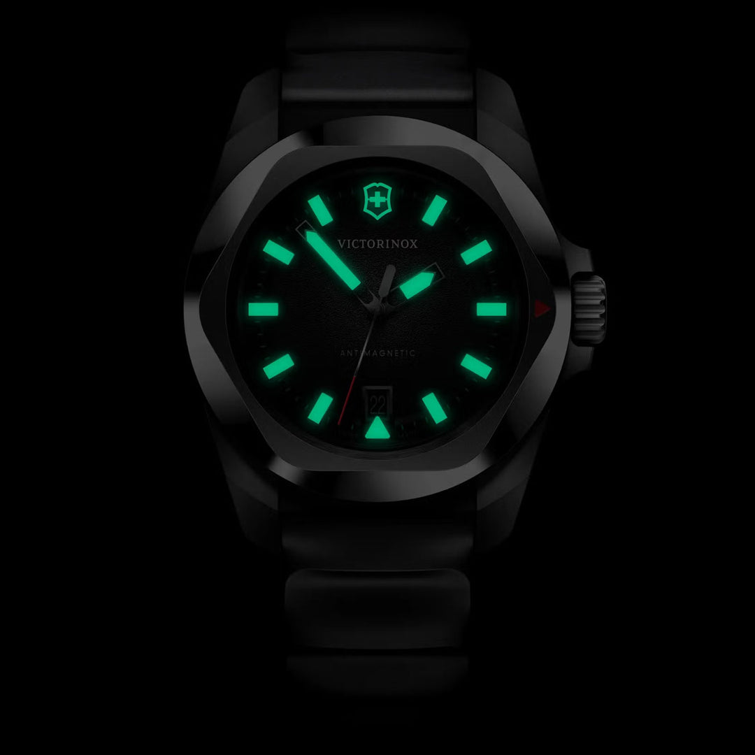 Victorinox I.N.O.X. (41 mm) - 242028