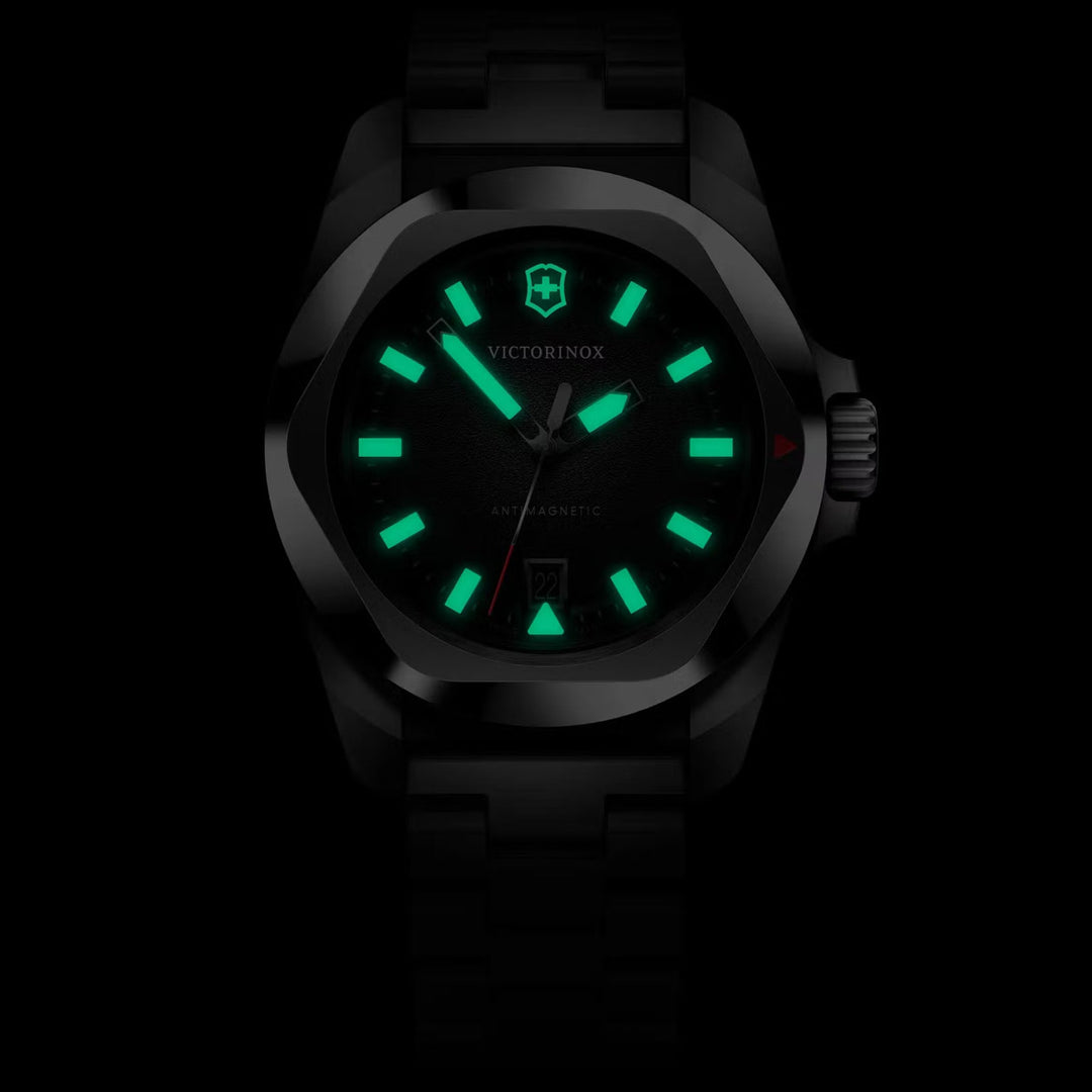Victorinox I.N.O.X. (41 mm) - 242030
