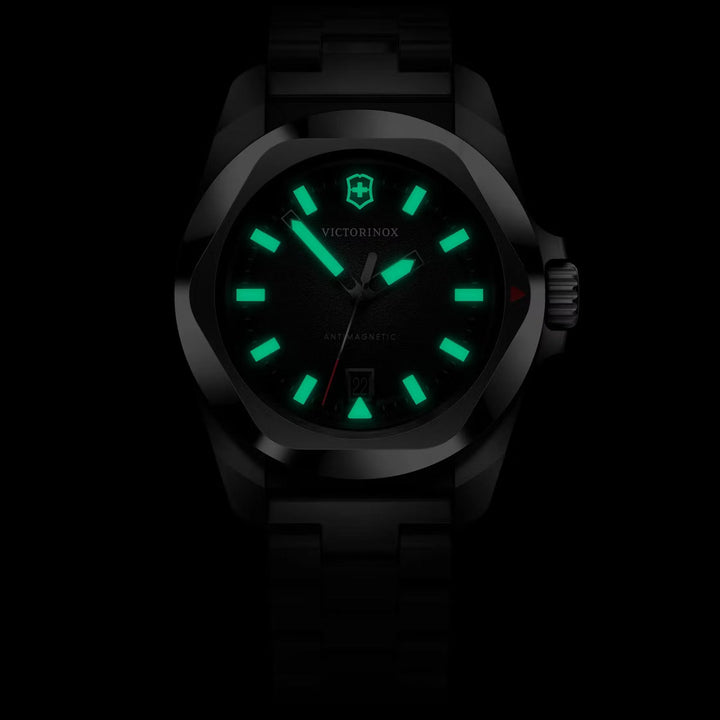 Victorinox I.N.O.X. (41 mm) - 242030