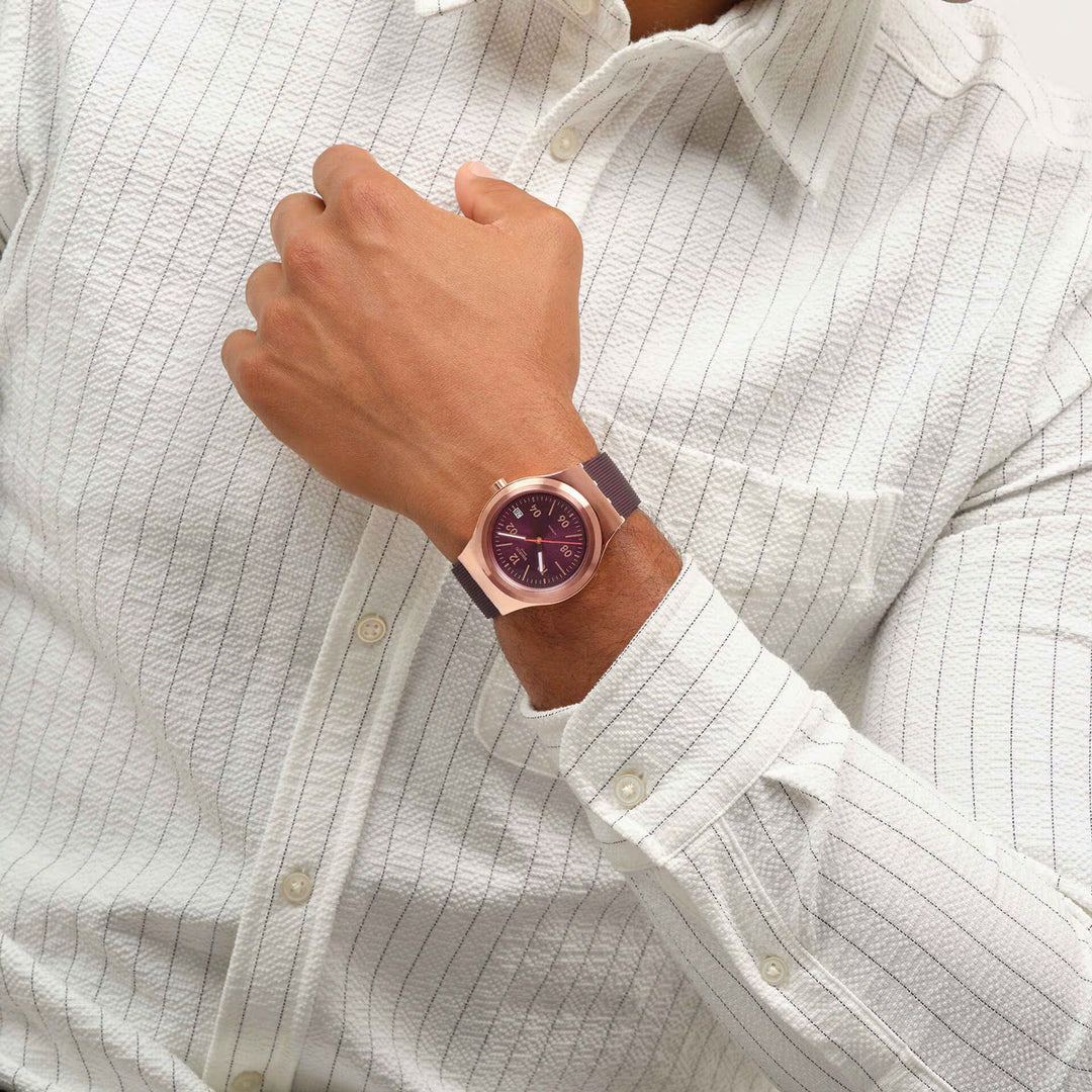 Swatch Burgundy Story - YIG401